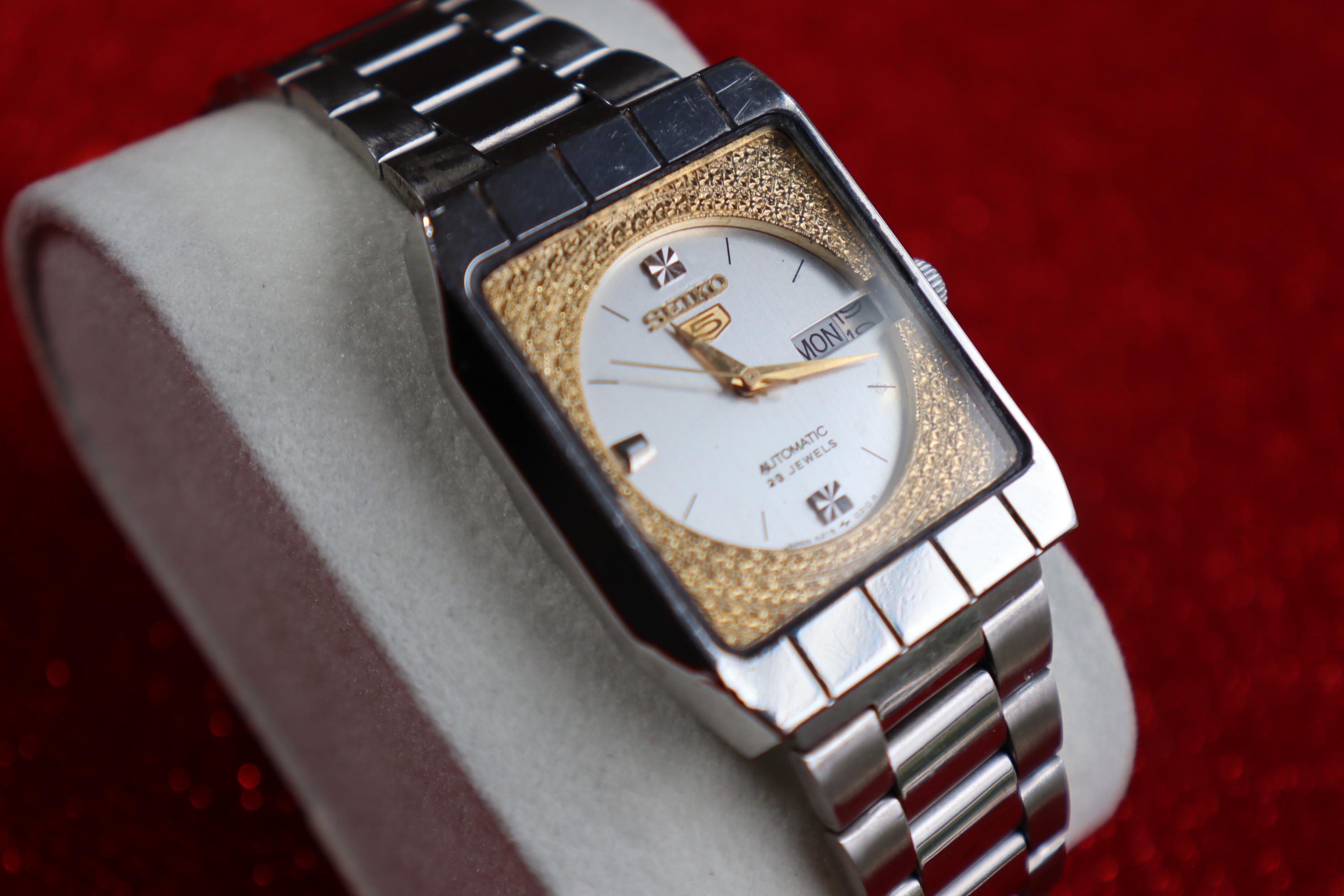 Unique 23 Jewels Vintage Seiko 5 Automatic Movement | Men's Auto