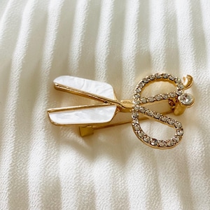 Gold scissors brooch – Couture jewelry with rhinestones and mother-of-pearl, gift for seamstress or hairdresser