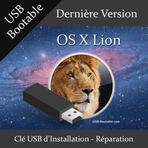 Può includere: Un'unità USB nera con un connettore bianco è raffigurata. L'immagine include il testo "OS X Lion" e la faccia di un leone in una cornice circolare. Lo sfondo è una galassia stellata. È presente anche il testo "USB Bootable".