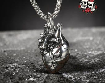 Gothic Anatomische Herz Halskette | Edelstahl Anhänger | Dunkler Alternativer Schmuck | Gothic Geschenk für Sie | Unisex Statement Halskette