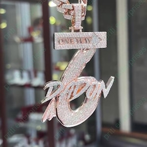 Colgante de cumpleaños con un solo número personalizado, colgante de hip hop personalizado