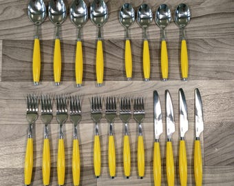Juego de cubiertos Fiesta Fiestaware amarillos con mango redondo para 4 personas, 20 piezas.
