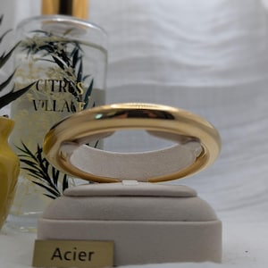 Steel bangle bracelet