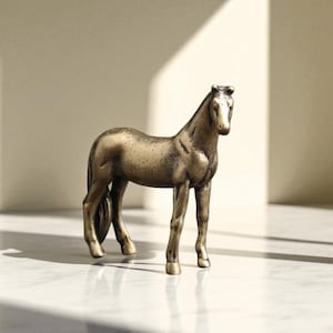 Brass Horse Figurine: Vintage Style Metal Animal Sculpture
