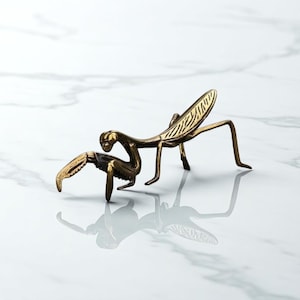Vintage Brass Mantis Figurine: Solid Copper Insect Sculpture
