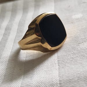Signet ring men's ring gold 333 onyx unengraved 8 carat goldsmith's work old vintage 1960 ring 6.54 grams