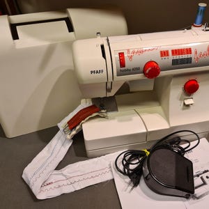 Sewing machine PFAFF Hobby 4250