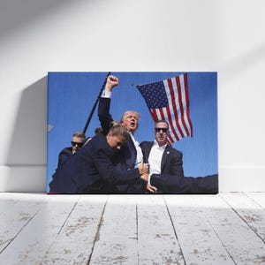 Donald Trump Poster, Trump Shot Iconic Moment Poster, Donal Trump Presidential Campaign 2024 Wall Art, Donald Trump Iconic Photo on Canvas