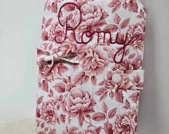 Personalized baby health record book cover with name • Hand-embroidered • Baby girl gift • Document pouch • Handmade in France