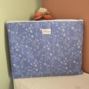 15/16 inch computer sleeve – floral and plain lining – Padded – Handmade – Women’s gift – Boho computer sleeve