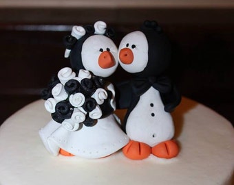 Penguin Wedding Cake Topper, Penguin Bride and Groom, Bridal Shower Gift, Custom Cake Topper, Penguin Wedding, Penguin Themed Party, Baby