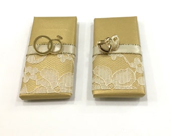 Chocolate party favor with hearts and rings. Perfect favors for engagement or wedding