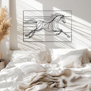 Running Horse Metal Wall Art – Dynamic Galloping Horse Silhouette, Modern Rustic Farmhouse Animal Decor for Office, Ranch or Entryway