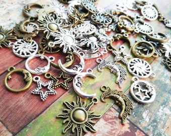 BULK 10 Moon charms silver tone M54