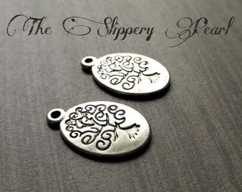 Tree of Life Charms Silver Pendants Oval Tree Charms Antiqued Silver Stamped Tree Charms Silver Tree Charms Double Sided 10 pieces