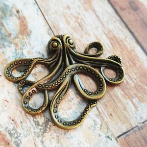 Octopus Pendant Octopus Charm Kraken Pendant Octopus Connector Antiqued Bronze Octopus Pendant Large Octopus Pendant Steampunk Octopus