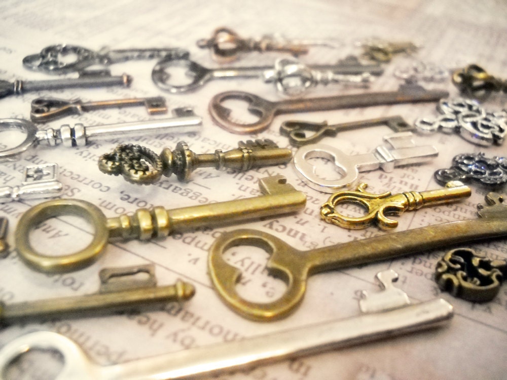 Assorted Old Keys - Etsy