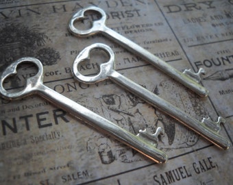 Bulk Skeleton Keys Antiqued Silver Wholesale Key Pendants Steampunk Wedding Keys 200 pieces 53mm 2.08" Escort Card Keys PREORDER