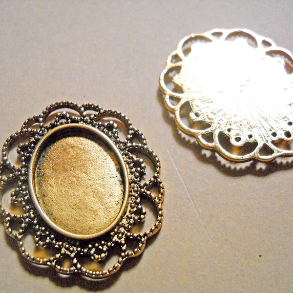 Blank Pendants Antiqued Gold Cabochon Settings Large Focal Pendants Frame Pendants 41mm 25x18 Setting 4 Pieces Ornate Filigree