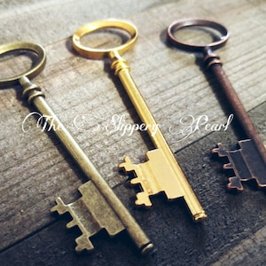 Big Keys Large Skeleton Key Bronze Key Pendants Gold Skeleton Key Lot Assorted Keys 80mm 3 inch Keys Old Fashioned Keys Large Key Pendants image 1