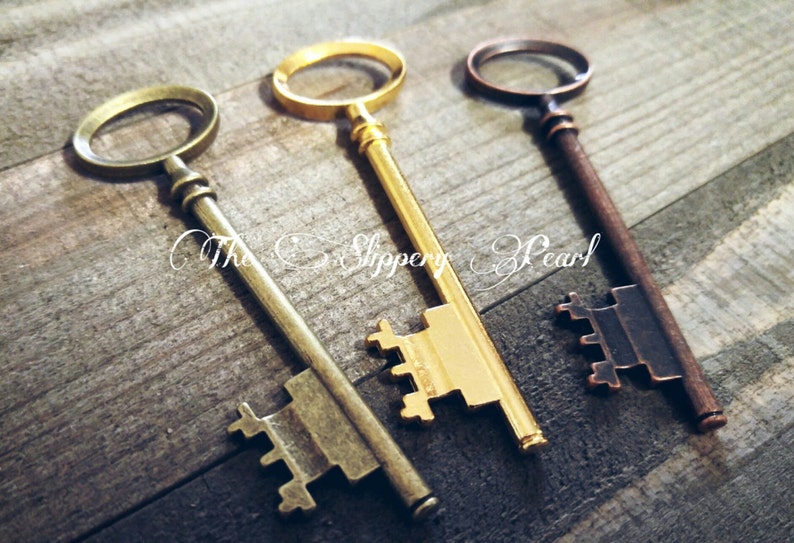 Big Keys Large Skeleton Key Bronze Key Pendants Gold Skeleton Key Lot Assorted Keys 80mm 3 inch Keys Old Fashioned Keys Large Key Pendants image 1