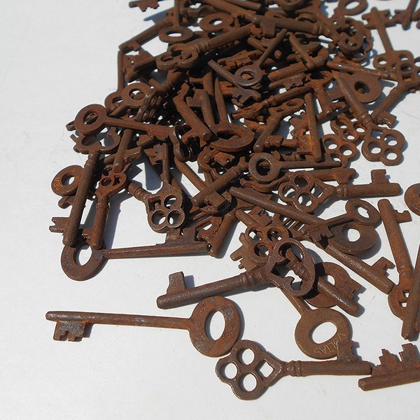 Rusty Metal Keys Vintage Key Pendants 1800s Keys Vintage Reproduction Old Keys BULK Skeleton Keys Rusty Keys 100pcs