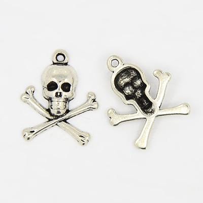 Skull and Crossbones Charms Pendants Pirate Charms Antiqued Silver Halloween Poison Death Gothic 4 pieces*