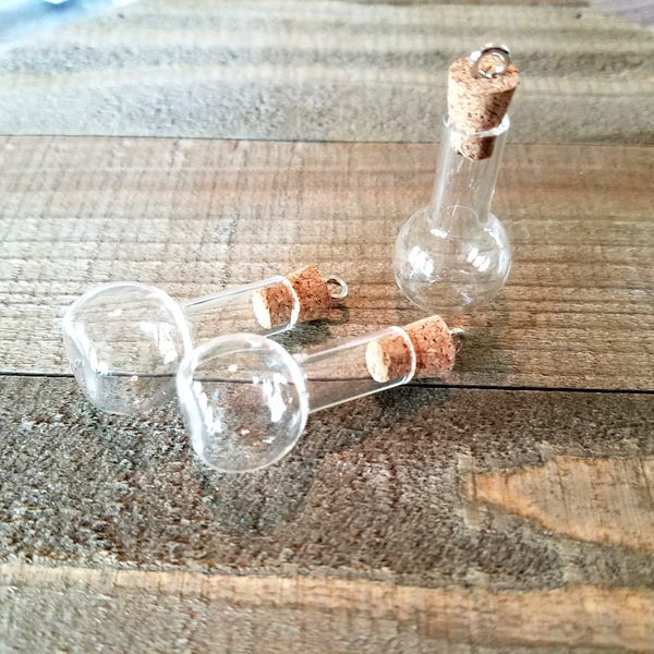 Glass Vial Pendants Small Glass Bottles Flask Bottles Tiny Glass Vials Rounded Flask Bottle Vials with Corks Corked Vials 3pcs PREORDER