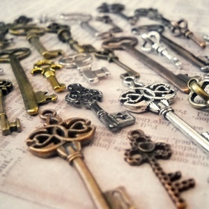 Key Charms Skeleton Key Pendants Antiqued Silver Copper Bronze Black Keys Assorted Keys Wholesale Steampunk Keys 10 pieces