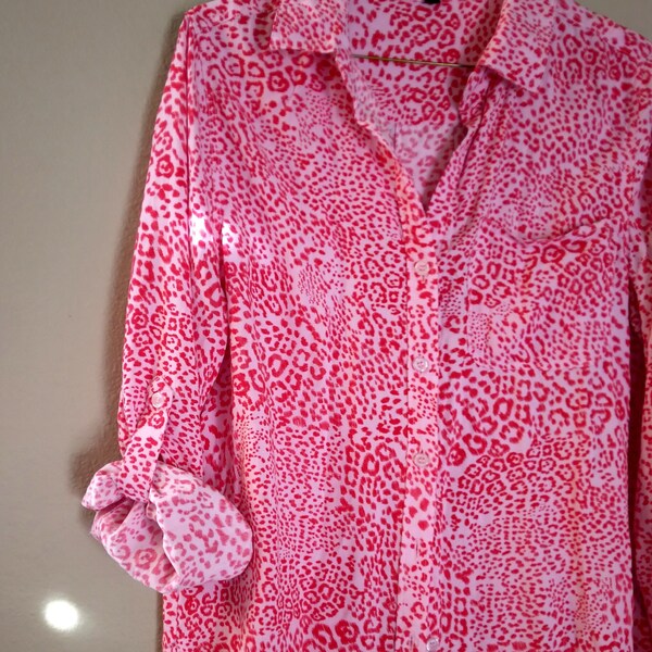 Pink & Red Animal print Blouse, Woman's size small