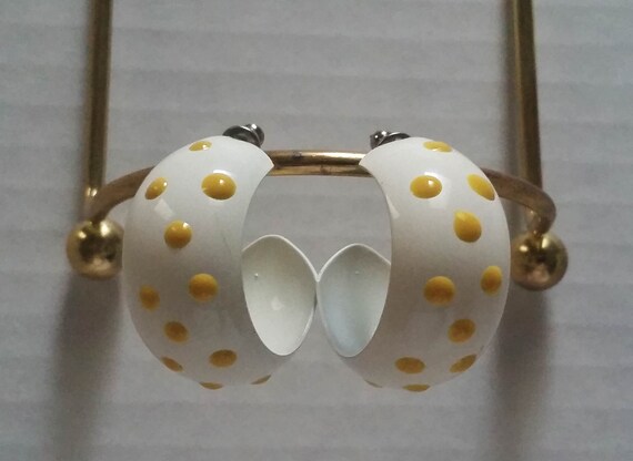 vintage 1980's earrings, white with yellow polka … - image 2