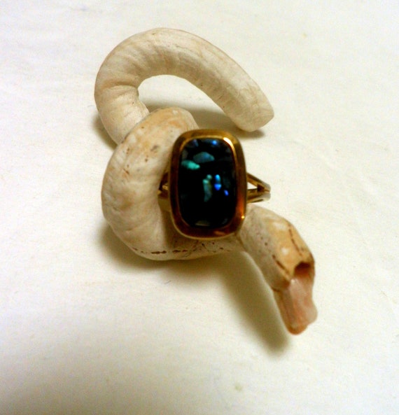 Ring, adjustable, PAUA Shell and resin Stone, gol… - image 4