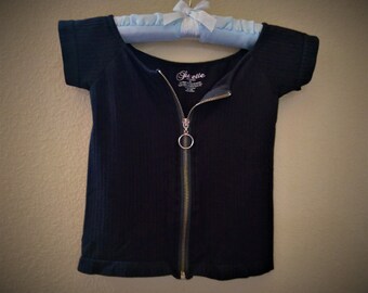 Zipper front Crop top, Teens or petite women, stretchy ribbed black fabric