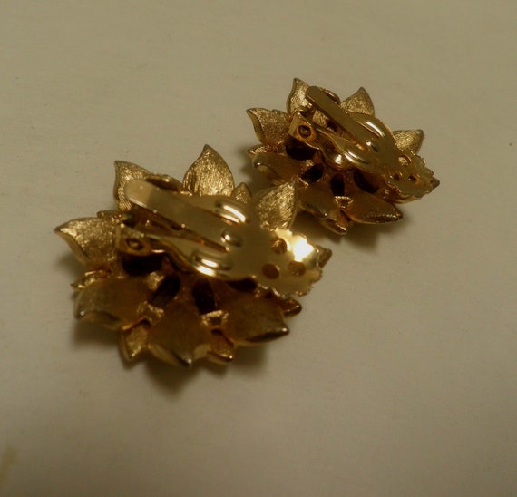 vintage clip-on Earrings,Gold Chrysanthemum with … - image 3