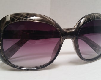BCBGMAXAZRIA Women\'s Sunglasses B841 Matte Black Purple Lens Leopard Trim‎ 21205 BCBGMAXAZRIA Women main image 2