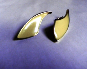 1980's Yellow Enamel EARRINGS, post earrings