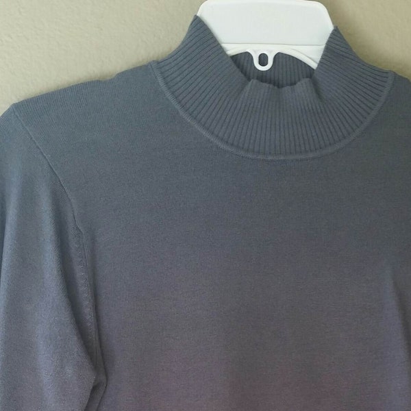 Super Soft Medium Gray SWEATER, ribbed mock turtleneck, size Medium, Chadwick's