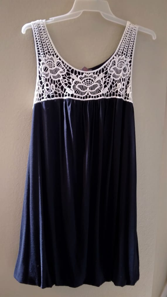 Black sleeveless Dress with ecru open lace yoke, … - image 1