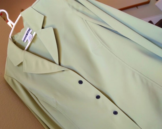 Woman's size 18 SAGE GREEN Blazer/suit jacket - image 2