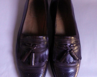 Men's Italian LEATHER slip-on dress shoes, Wing Tip with Kittie and Tassels, Brown, Size 12 N
