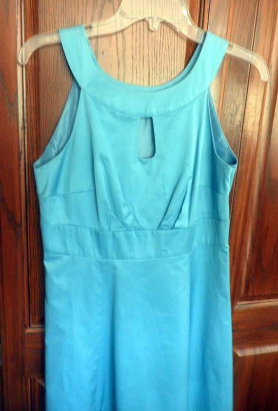 Woman's size 6 Dress, Turquoise, fully lined