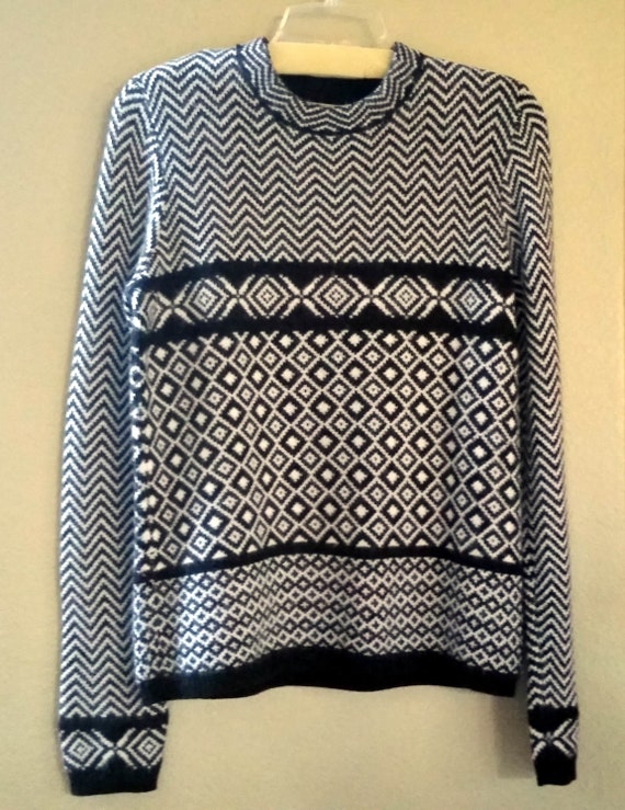 Soft knit Black n' White Graphic Sweater, women's 