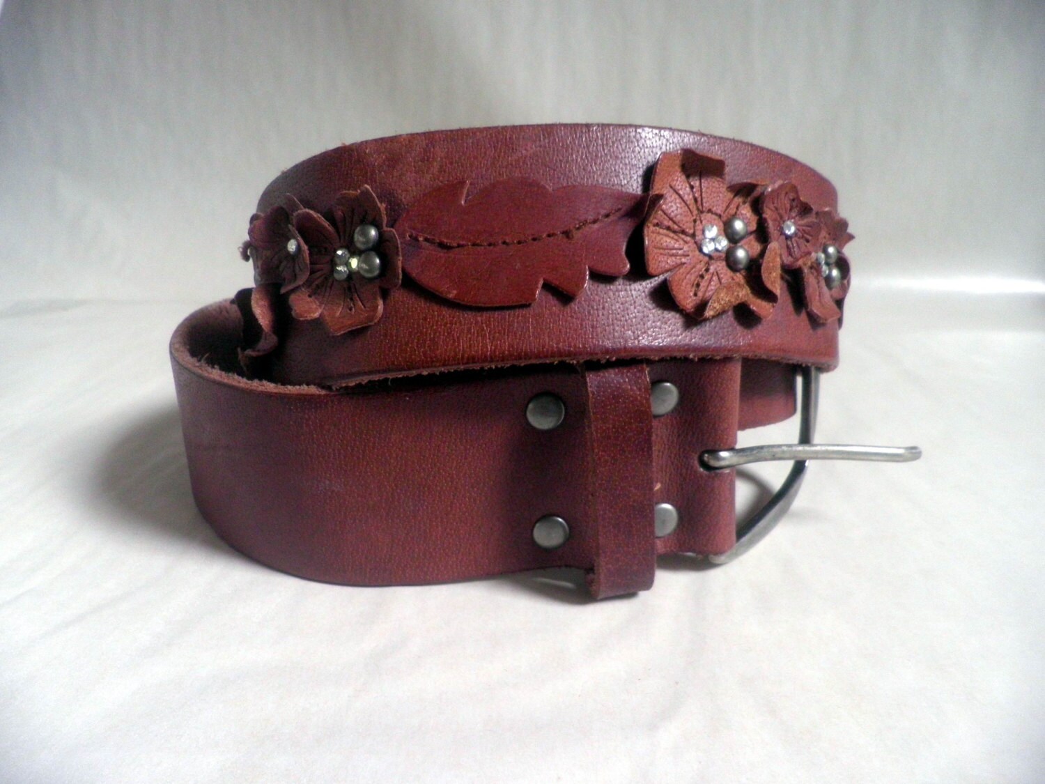 小物 vintage redstone Flower Studded Belt Vintage Belt Shack Studded Leather Belt with Silver/Red