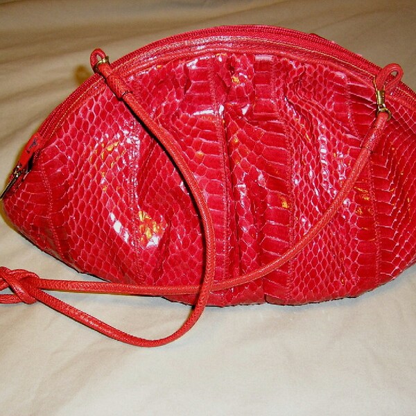 SALE Vtg 80's MEYERS Shoulder Clutch Lipstick Red Snake Skin Medium Size Bag Purse