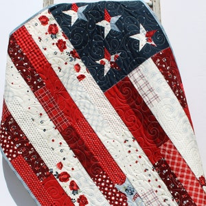 American Dream Flag Quilt Faux Patchwork Home Decor Patriotic USA United States of America Red White Blue Small Table Legacy Quilted Gift