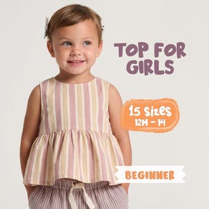 Könnte beinhalten: Ärmelloses Oberteil für Mädchen mit vertikalen Streifen in Rosa und Beige. Das Oberteil hat einen Rüschensaum und wird mit passenden gestreiften Shorts kombiniert. Der Text auf dem Bild lautet "Top for Girls", "15 Größen 12M-14" und "Beginner".