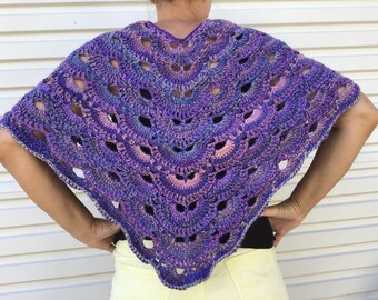 Women’s Australian Pure wool handmade crochet poncho lavender tones ombre regular size