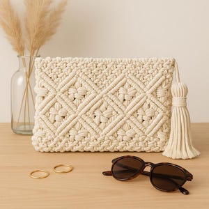 Handmade Macrame Clutch Bag: Boho Shoulder Purse with Cotton Weave