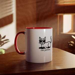 猫好きのためのマグカップ | 猫好きへの面白いギフト | 内側が青い白い陶器のコーヒーカップ | クールな猫のイラスト | 送料無料