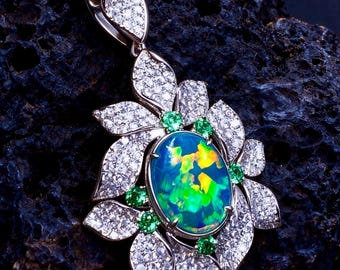 Handmade Australian Crystal Opal Pendant | 18k Gold & Diamond Jewelry
